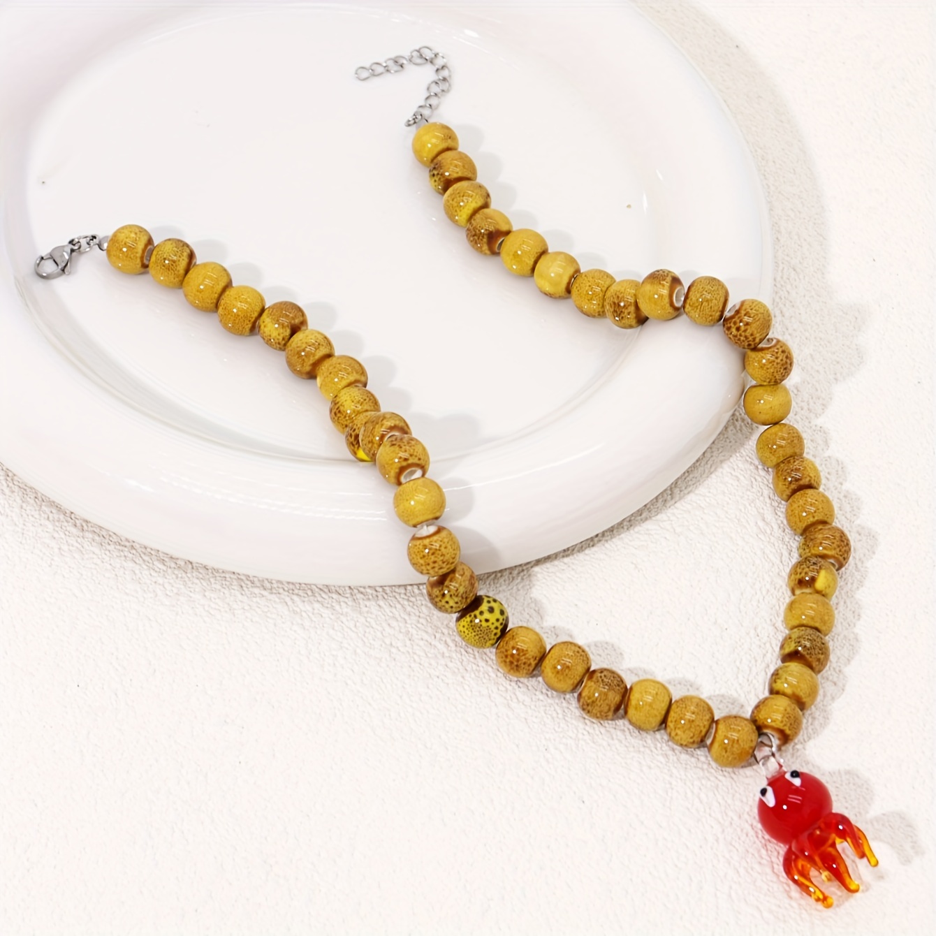 E-shop 1 Anhänger Halskette, Bohemian Tropisches Glas-Oktopus-Anhänger mit Keramikperlenkette, Damen Urlaubs-Party-Accessoire, Handgefertigter Schmuck.
