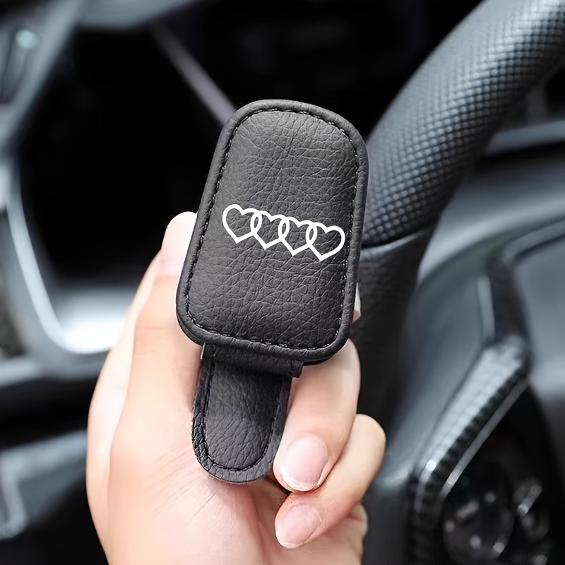 E-shop Schwarze Brillenhalter-Clip mit sich kreuzendem Herz-Design, magnetischer modischer Brillenhalter für den Sonnenblendschutz im Auto, Zubehör für