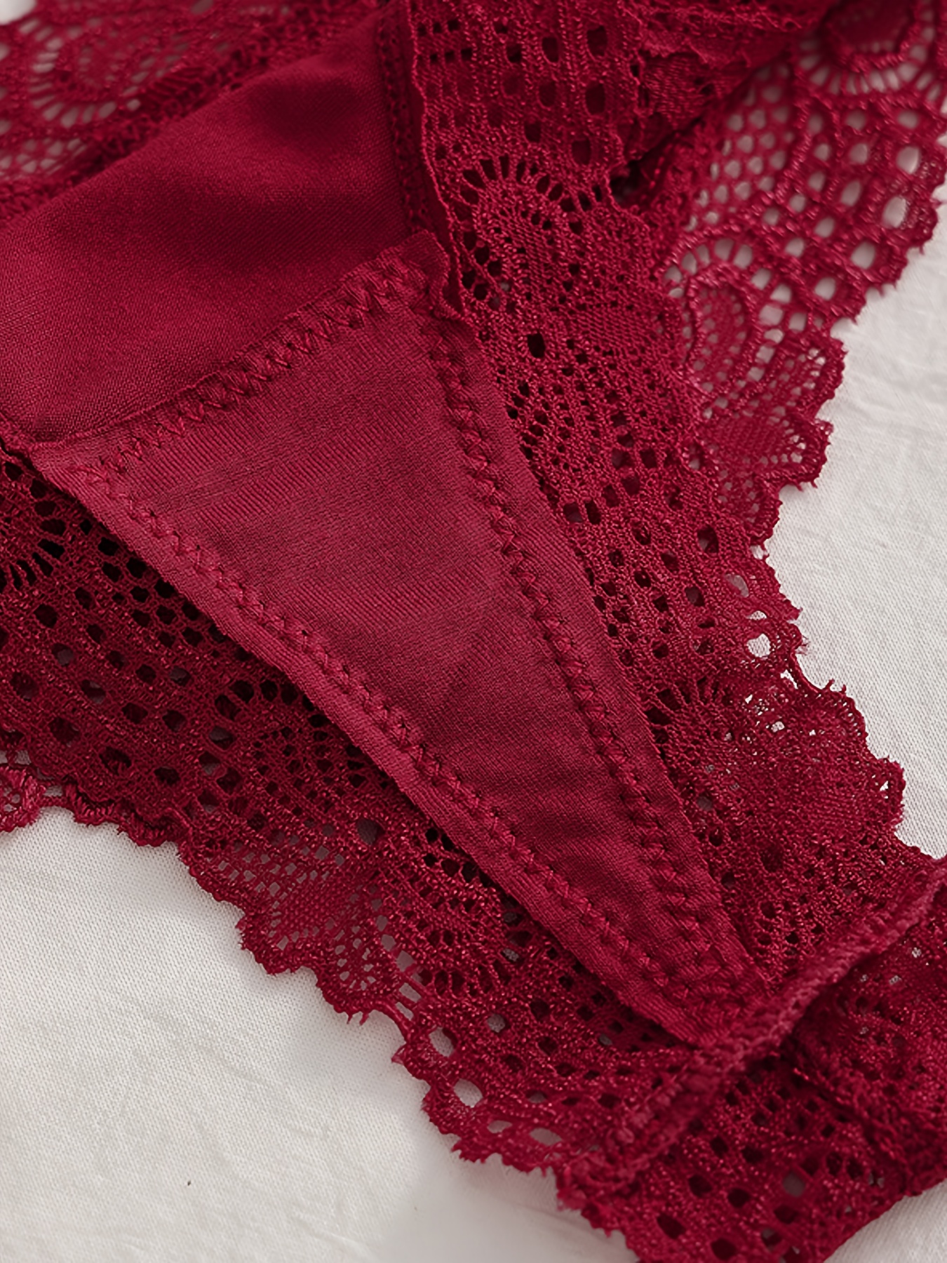 3 stuks Dames Kanten Strings, V-String Slipjes met Contrasterende Lace Randen, Zacht Ademend Ondergoed voor Elke Dag & Speciale Gelegenheden, 3 Kleuren, Panties van Kant, Intiem Onderkledingstukken, Elegant Underwear, Delicaat Ontwerp