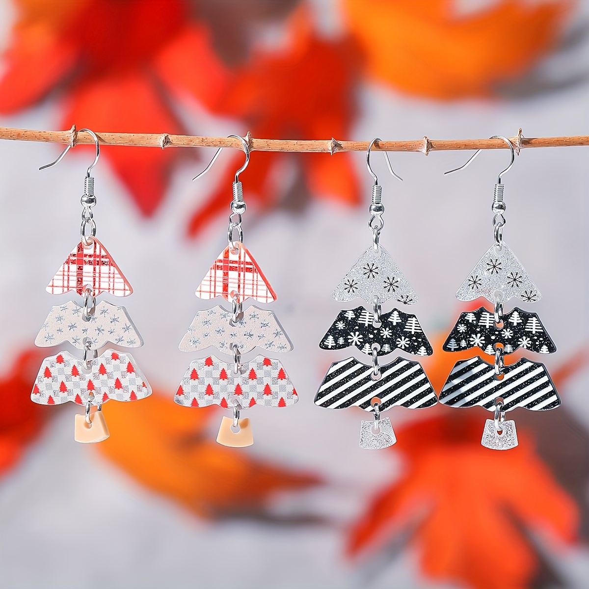 

1 Pair Acrylic Christmas Tree Drop Earrings - Festive Stainless Steel Ear Needle, No Plating, Chic Holiday Accessory For Women, Ideal For Party & Gift-giving, All-season Wear