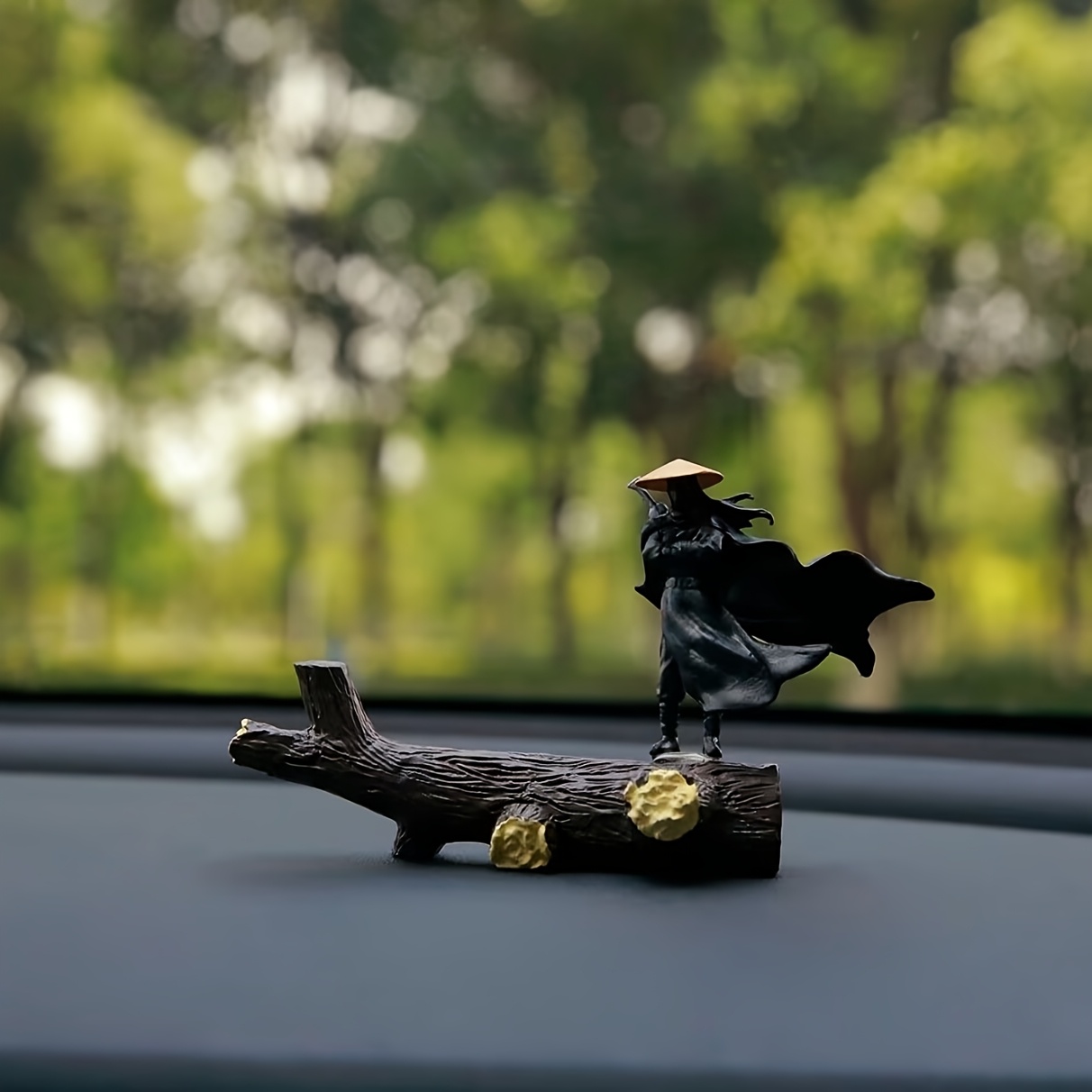 TEMU 2pcs/3pcs Mini Car Dashboard Decor Suitable For Console, Office Desk & Room - Odorless Suitable For Male, Gift For Car Owners, Figurines For