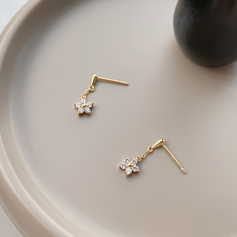 TEMU 1 Pair Shimmering Water Drop Flower Tassel Stud Earrings For Women Niche Light Fashion Elegant Exquisite Gentle Temperament Ear Jewelry Suitable