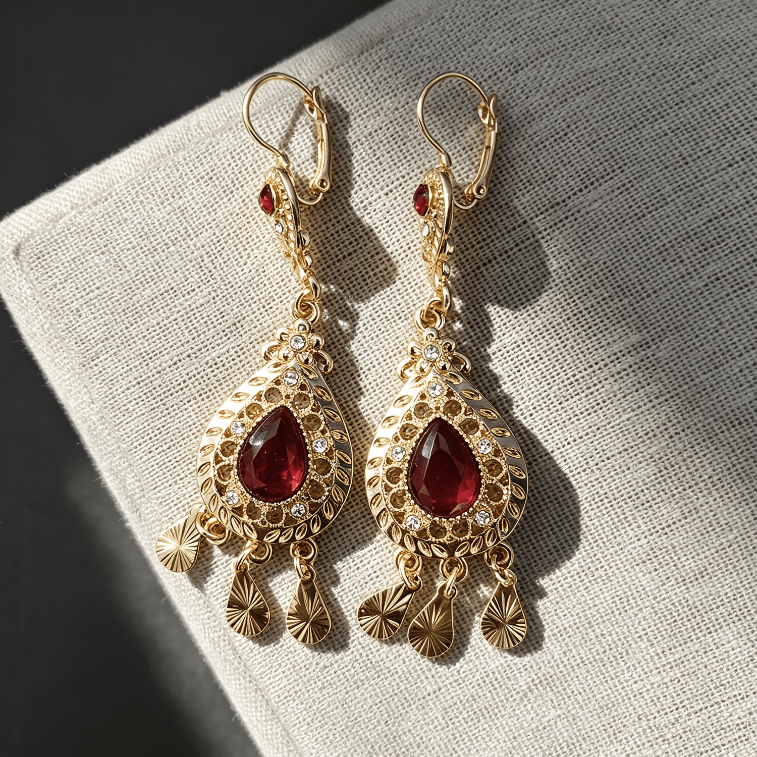 Women's Retro Alloy Hollow Water Drop Pendant Tassel Earrings