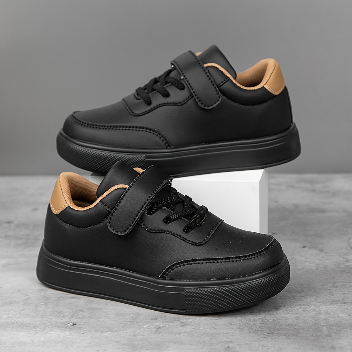 1 Par Zapatillas Bajas YAMEPP para Niños - Ligeras, Transpirables y de Sintético con Cierre Ajustable de, Suela Antideslizante de EVA y Detalles de Costuras Duraderas para Niños y Niñas, Zapatos Casuales para Senderismo al Aire Libre para Todas las Estaciones, Zapatillas de Senderismo para Niños, Calzado Infantil, Calzado Deportivo Infantil, Calzado de Ajuste Seguro, Zapato para Niño, Zapatilla para Niño, Zapato Escolar para Niño, Patines para Niña, Zapatillas para Niños, Zapatilla/entrenador
