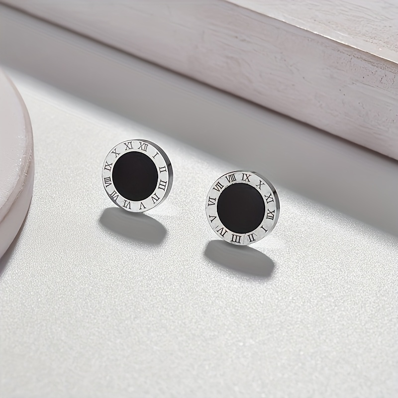 TEMU Un par de pendientes de con números negros de acero inoxidable, chapados, con un diseño fácil y versátil, adecuados para hombres y mujeres,
