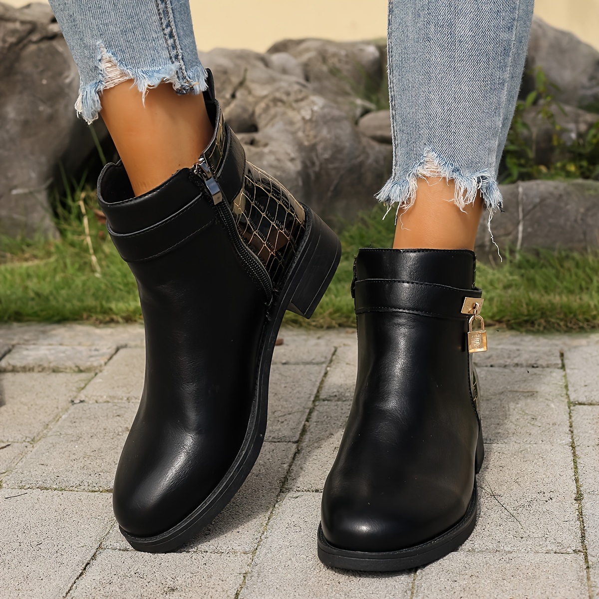 

New Women's Winter Style, Casual And Fashionable, Retro And Short Boots