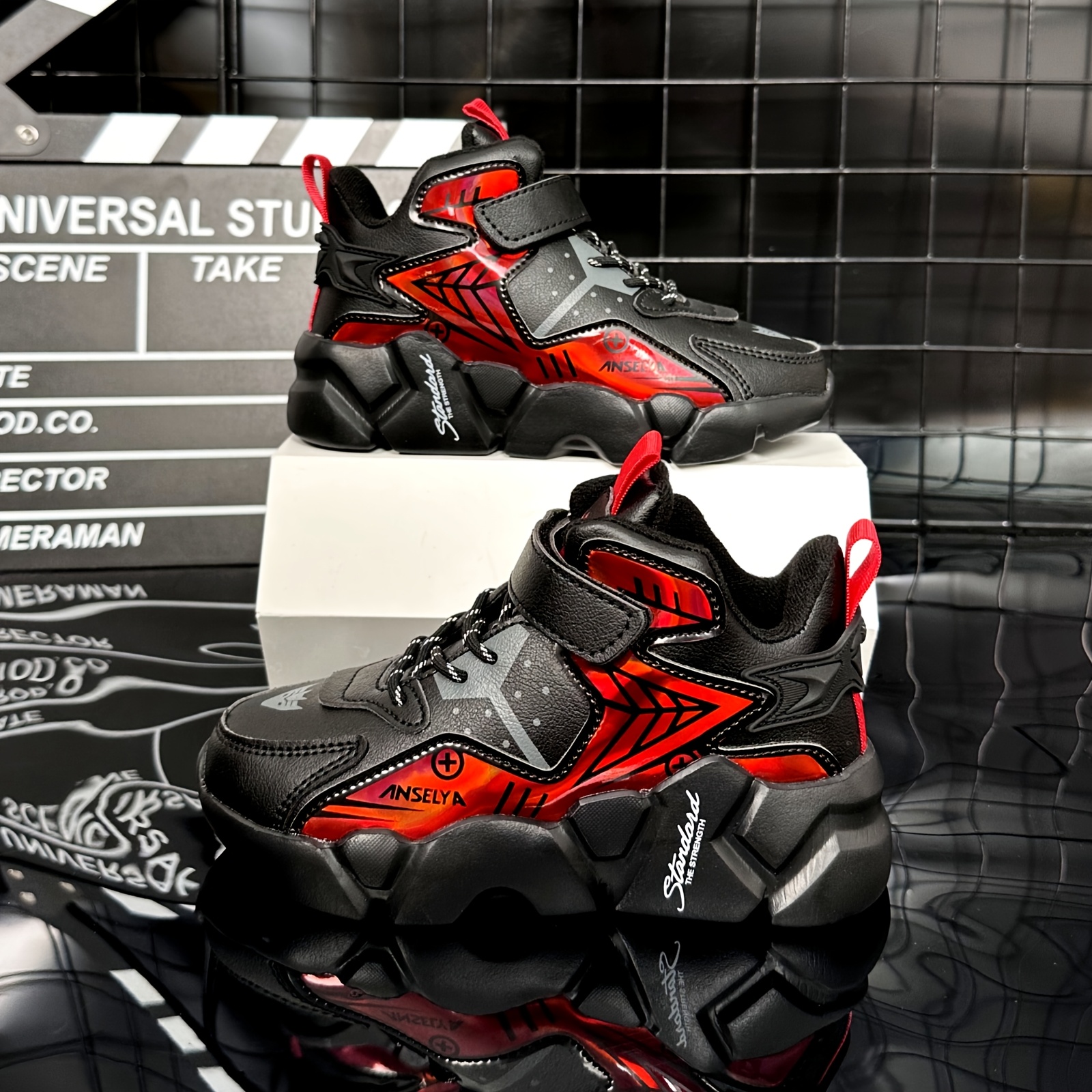 Jongensmode-sneakers - Duurzame laagtop-basketbalshoes met sluiting, ademende stofinleg en EVA-gepolijste zool voor outdoor-hardlopen, casual-draag - Comfort voor alle seizoenen, basketbalshoes, sportkleding, stijlvolle design met lusen, gevoerde EVA-zool