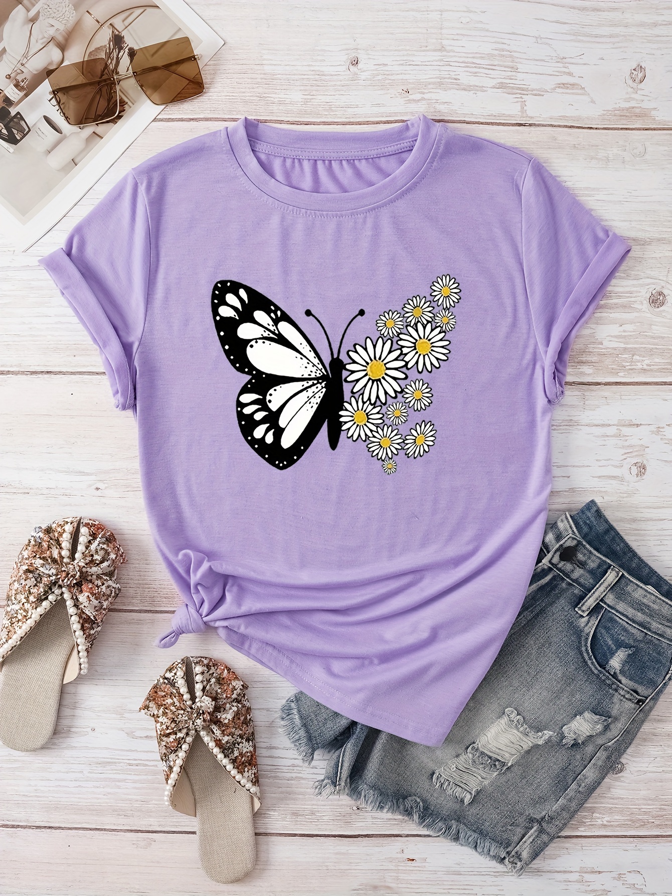Women's Casual Butterfly & Daisy Floral Print Round Neck T-Shirt - Olive Green, Machine Washable, Regular Fit for Casual Attire, Allseason Fashion, Relaxed Style, Nontransparent Fabric