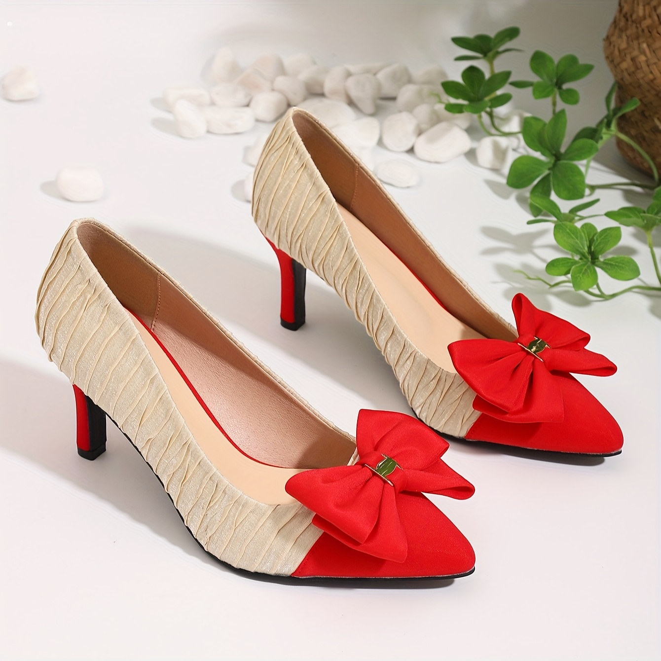 Estilo de pequeña con nudo de y bloqueo de color que no los pies,  tacones altos con talones diseño y