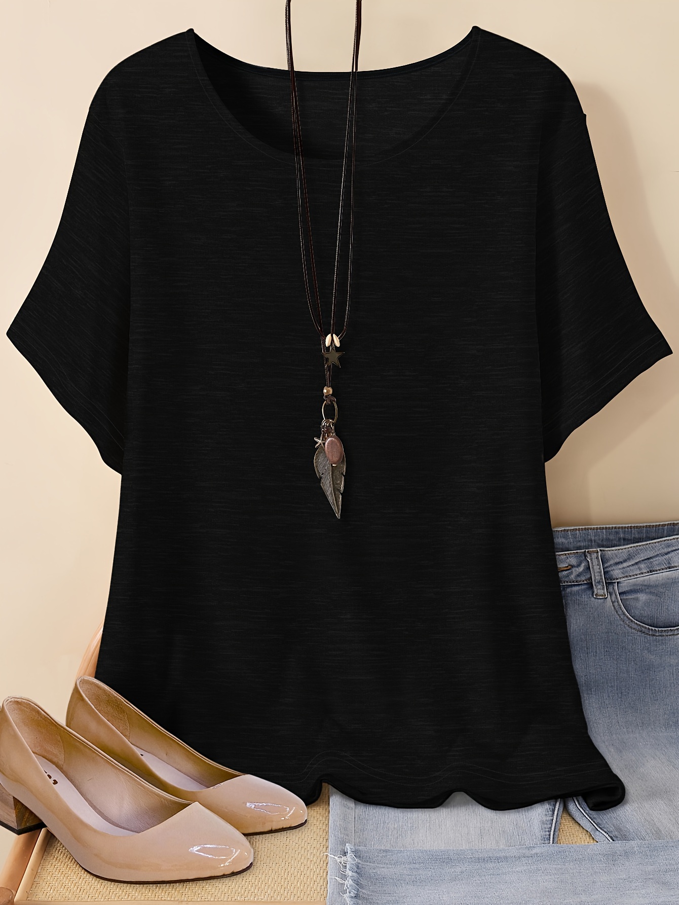Plus Size Basic Solid Crew Neck T-Shirt, Casual Short Sleeve T-Shirt For Spring & Summer, Women's Plus Size Clothing