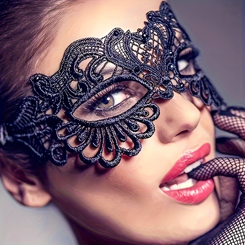 2pcs Black and White Lace Masquerade Eye Masks