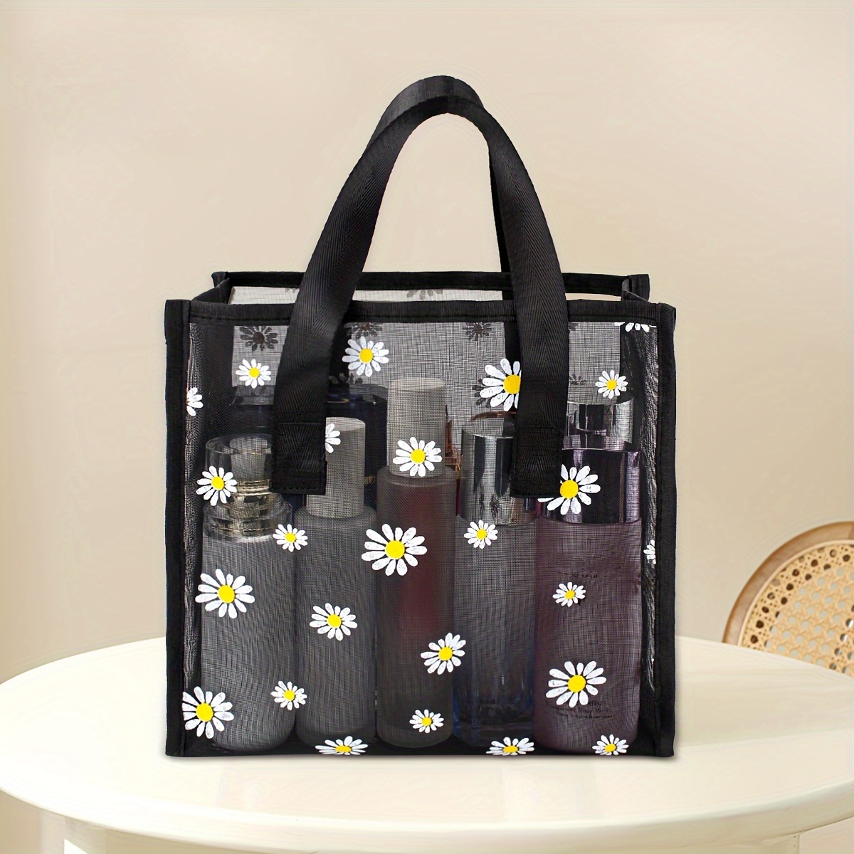 

Elegant Black Mesh Tote Bag With White Daisies - Perfect For Cosmetics And Personal Care Items