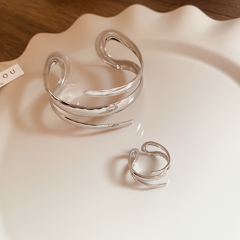 Image of European And American Cross-border New Irregular Bangle + Ring Set, Fashionable Elegant Stainless Steel High-quality Bohemian Style Suitable For Vacation Party Accessories Jewelry Set