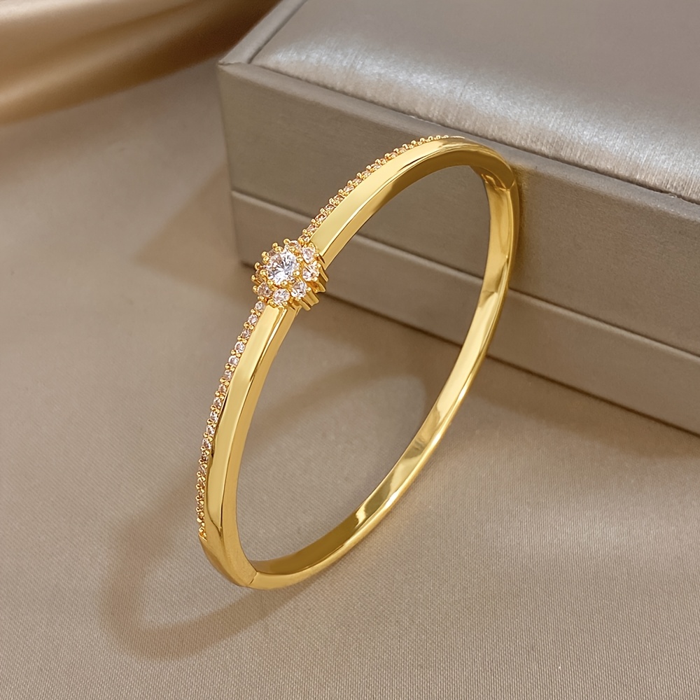 Exquisite Synthetic Zirconia Copper Bracelet for Women