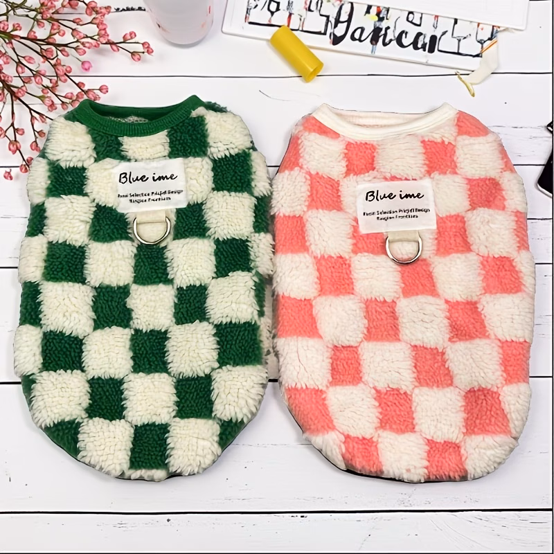 1pc autumn and winter new checkerboard pattern and medium sized dog warm vest Product details 0