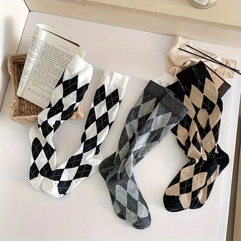 

3pcs Women's Fashionable Black & White Argyle Calf Socks - Breathable Polyester , Machine Washable, Spring Autumn, Small Calf