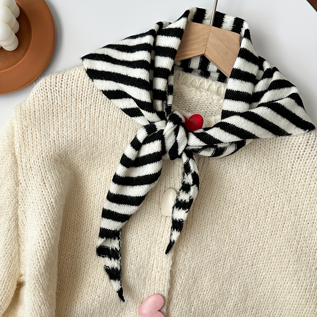 Image of 1pc Easy High-end Solid Color Casual Triangular Scarf Women's -match Air-conditioned Room Triangular Shawl Outerwear Decor Neck Protection Warm Triangular Scarf