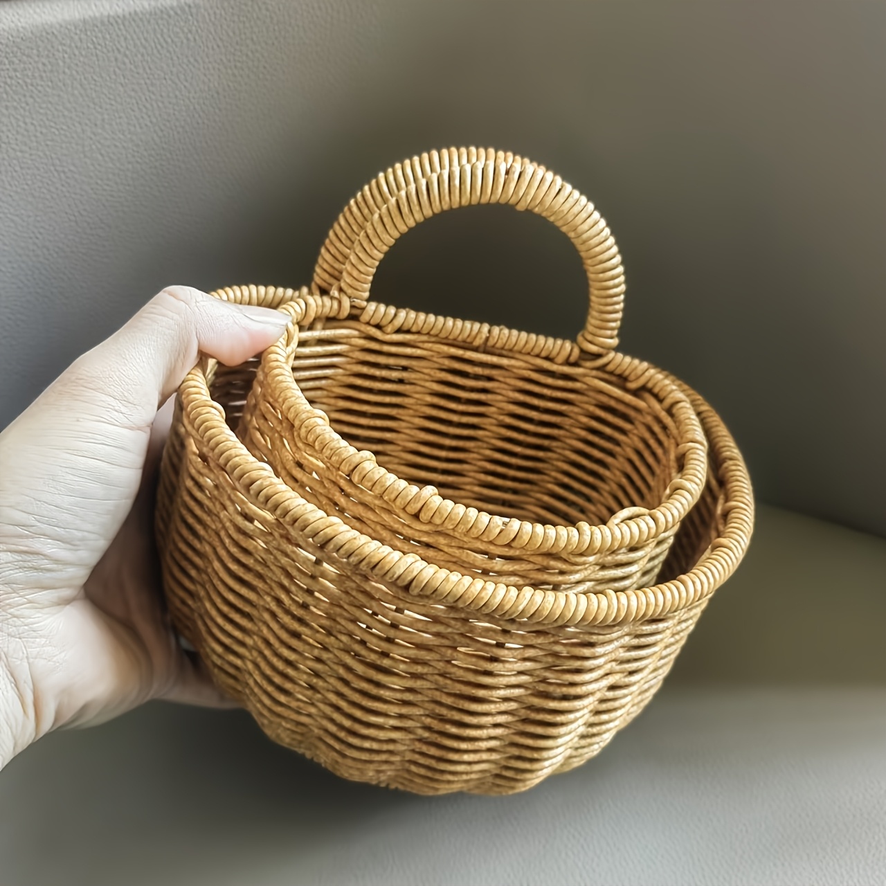 TEMU / (L+S) Rustieke Plastic Imitatie Rattan Geweven Wandhouder Basket, Open, Veelzijdig, voor Bloemen, Oregano, Knoflook, Ginger, Keuken, Badkamer,