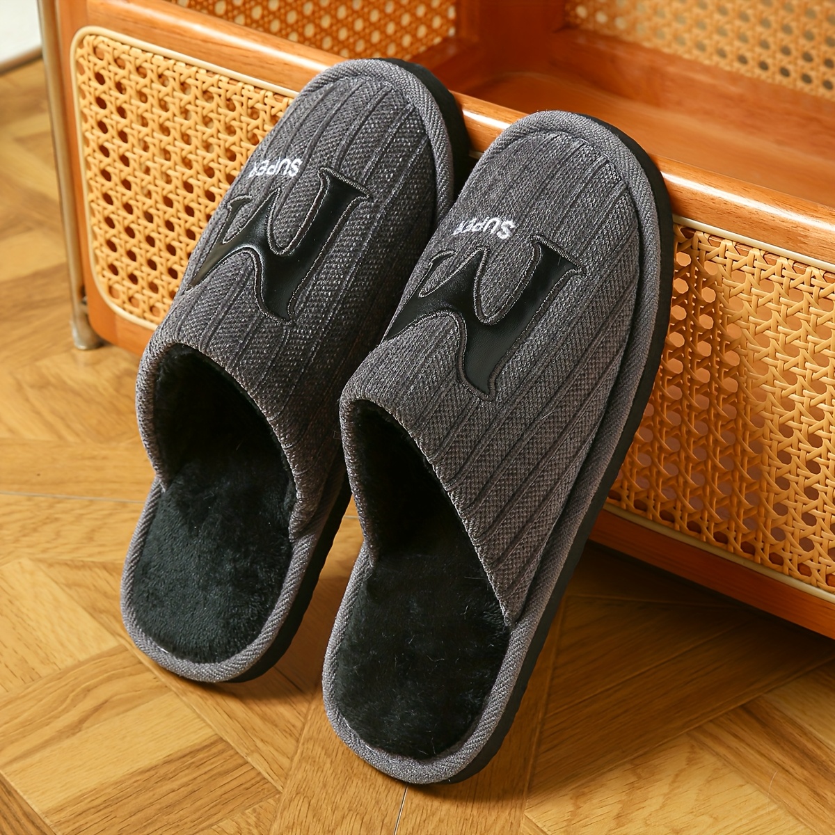 Men'S Comfortable Memory Foam Slippers with Adjustable Width, Warm EVA Sole, And Plush Lining - Black, Brown, Gray Options - Ideal for Indoor And Outdoor Use, Indoor Slippers. Suitable for Both Men And Women.