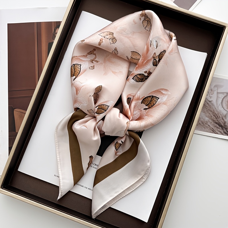 TEMU Un foulard carré imprimé rose, adapté aux femmes, mesurant 70*70 cm, parfait pour un usage et comme cadeau. Un foulard à élégant et doux avec un