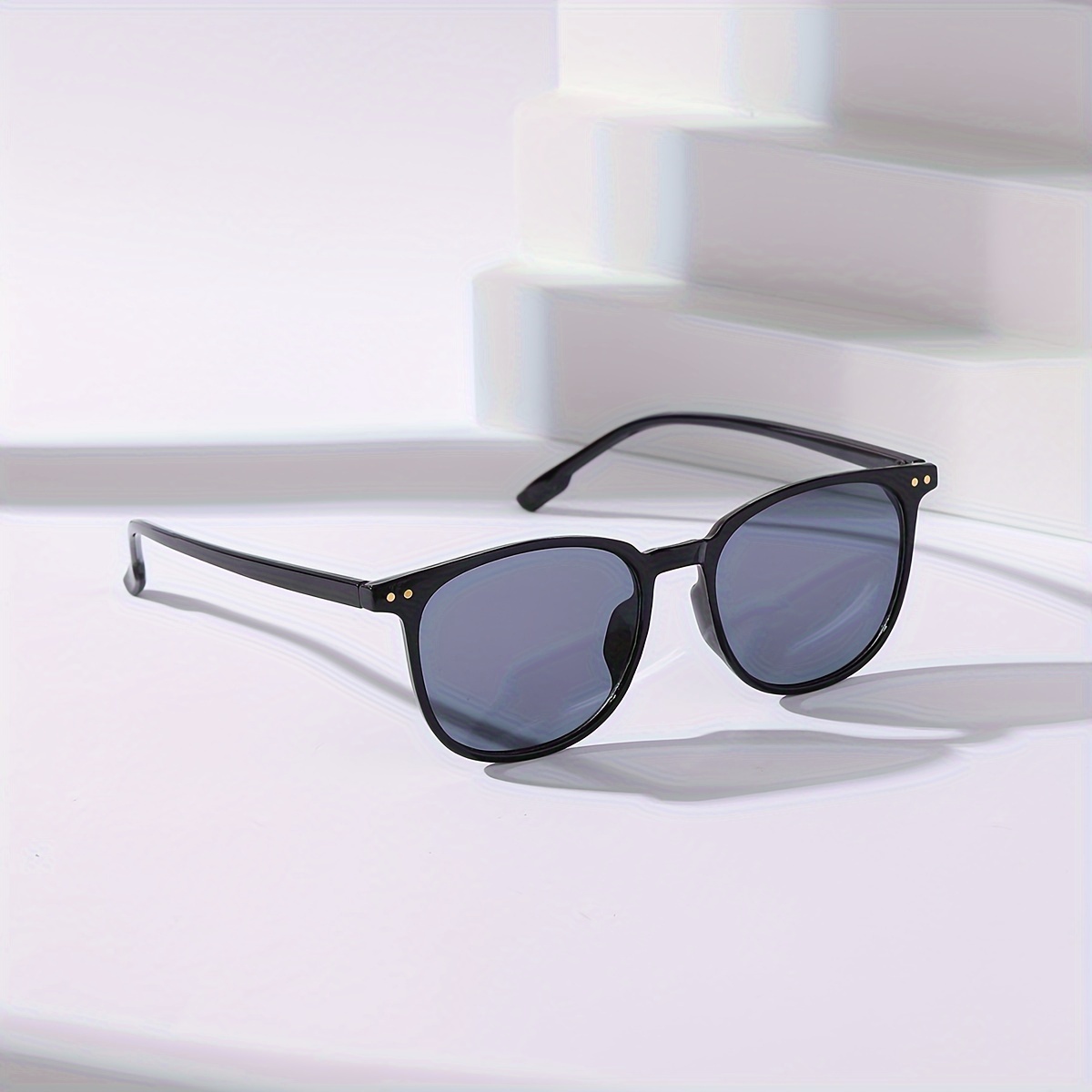 

Retro Square Sunglasses For Women Men Vintage Fashion Decorative Sun Shades For Vacation Beach Travel