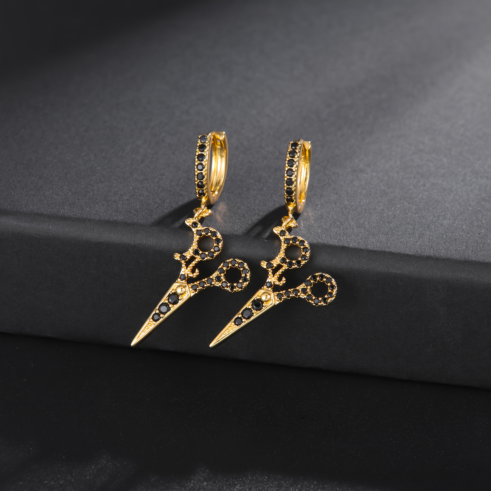 2pcs Gold-Plated Scissor Ear Cuffs, Unisex Punk Style