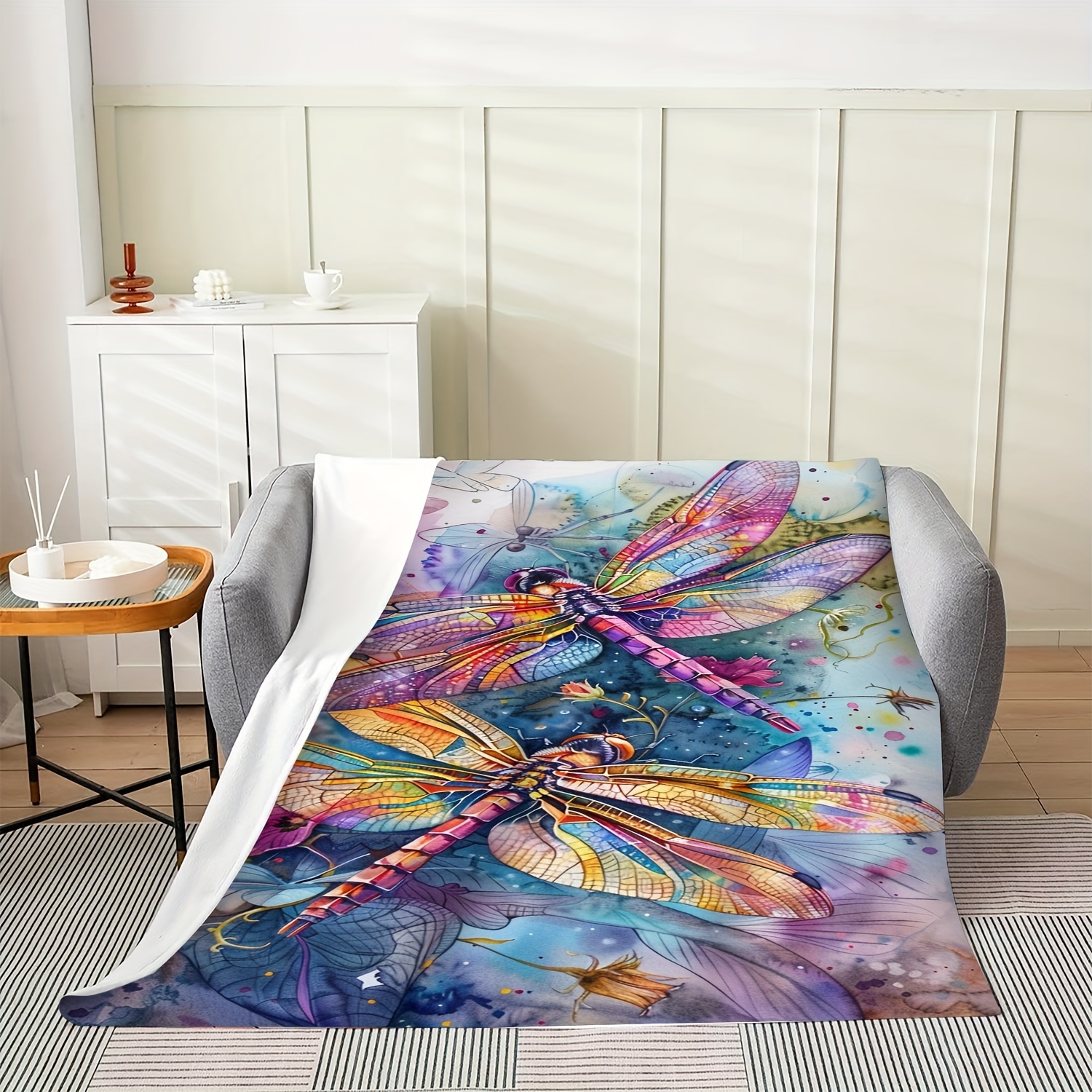 

Coastal Style Dragonfly Pattern Throw Blanket, Vibrant Animal Themed Soft Flannel Fleece, All Seasons Knitted Blanket With Unique Embellishment, 100% Polyester - Gift For Dragonfly Lovers