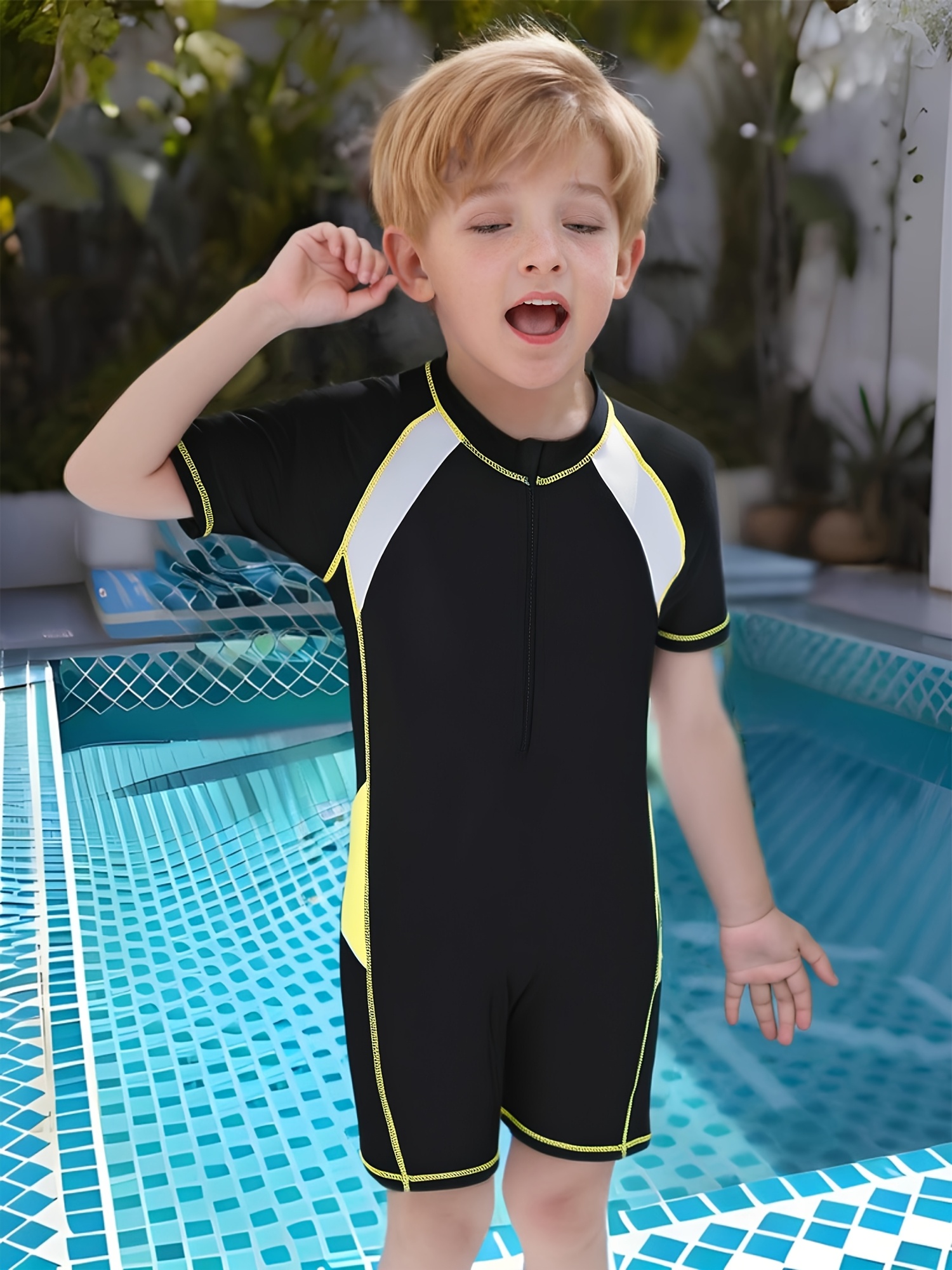 Baby Jungen Badeanzug Einteiler – Kurzärmlig, Mit Reißverschluss, LSF 50+, Größen 6M–5J (Polyester/Elasthan)