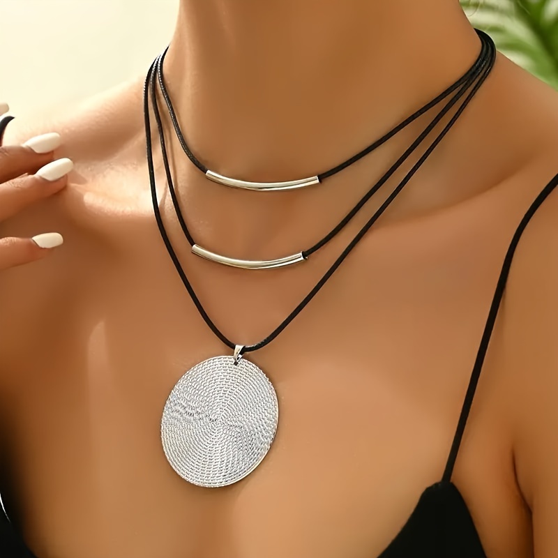 1pc Retro Individual Black Wax Thread Circular Texture Disc Pendant Necklace