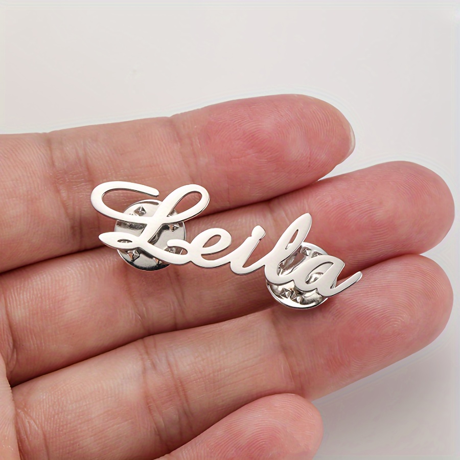 

Personalized Stainless Steel Name Brooch - Custom Lapel Pin For Women, Perfect For Clothing & Backpacks, Ideal Party Gift