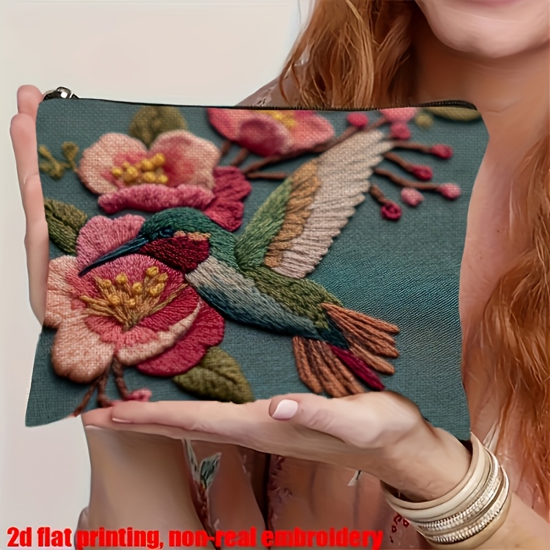 TEMU A Portable Zippered Cosmetic Pouch Featuring 2d Flat Printing And A Non-realistic Embroidered Design Of A Flying Hummingbird. This Versatile
