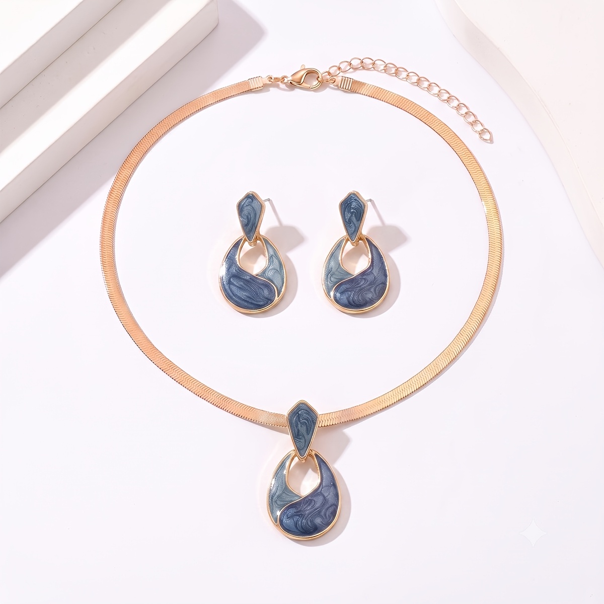 2pc Retro Modern Necklace & Bracelet Set for Women