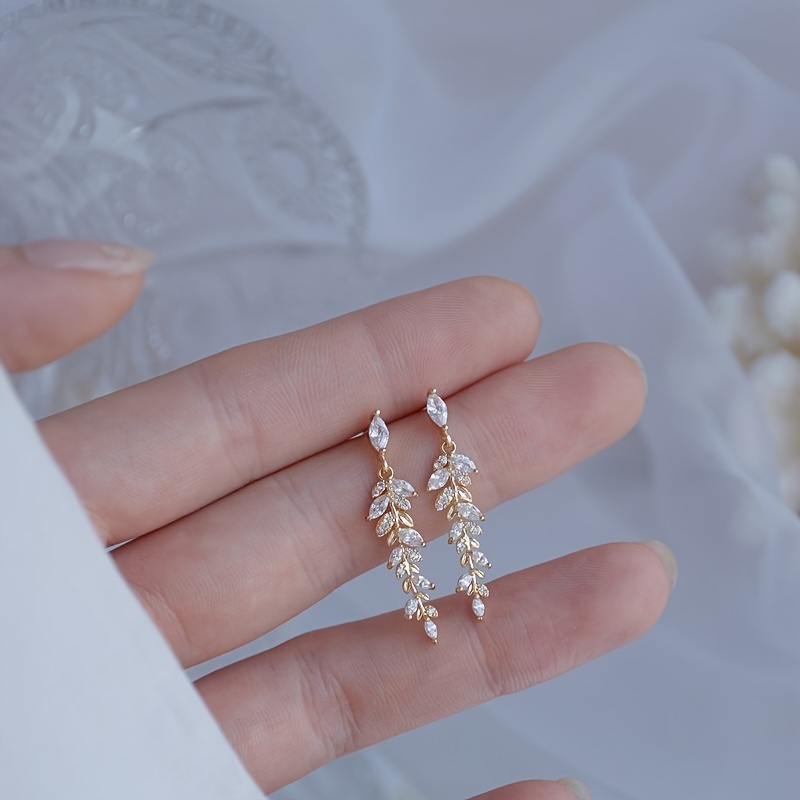 

Elegant & Cute Mango Jewelry Zircon Stone Leaf Design Drop Earrings, Bridal Wedding Gown Accessories, Exquisite Fashion Jewelry