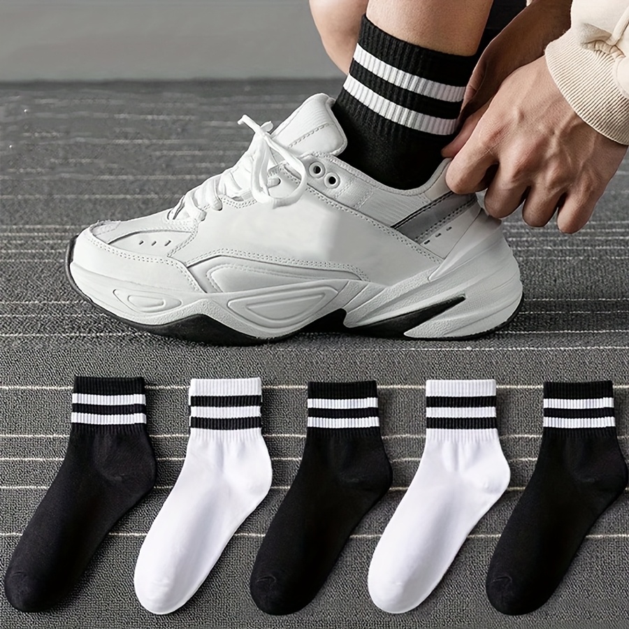 E-shop 5 Paar Herren Mid-Calf Socken Frühling Sommer Mode Freizeit Doppelstreifen Preppy Style Sportsocken Geeignet für den täglichen Gebrauch
