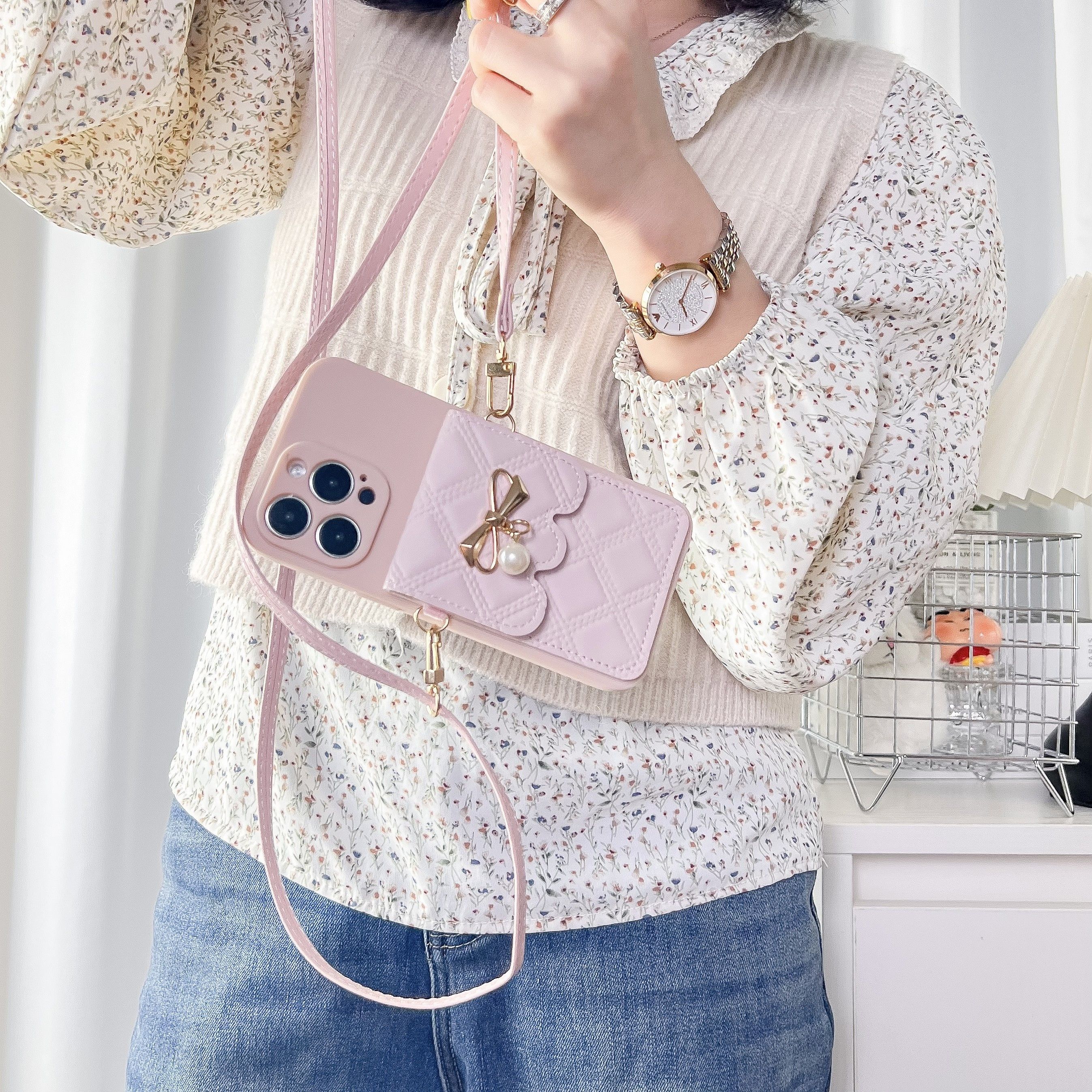 

Lingge Small Fragrant Pink Girl Heart High-end Pearl Bowknot Coin Purse Suitable For Iphone12/15