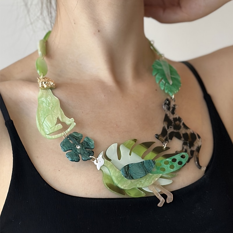 

Chic & Colorful Jungle Animal Resin Acrylic Necklace For Women - Handcrafted, Vacations & Parties