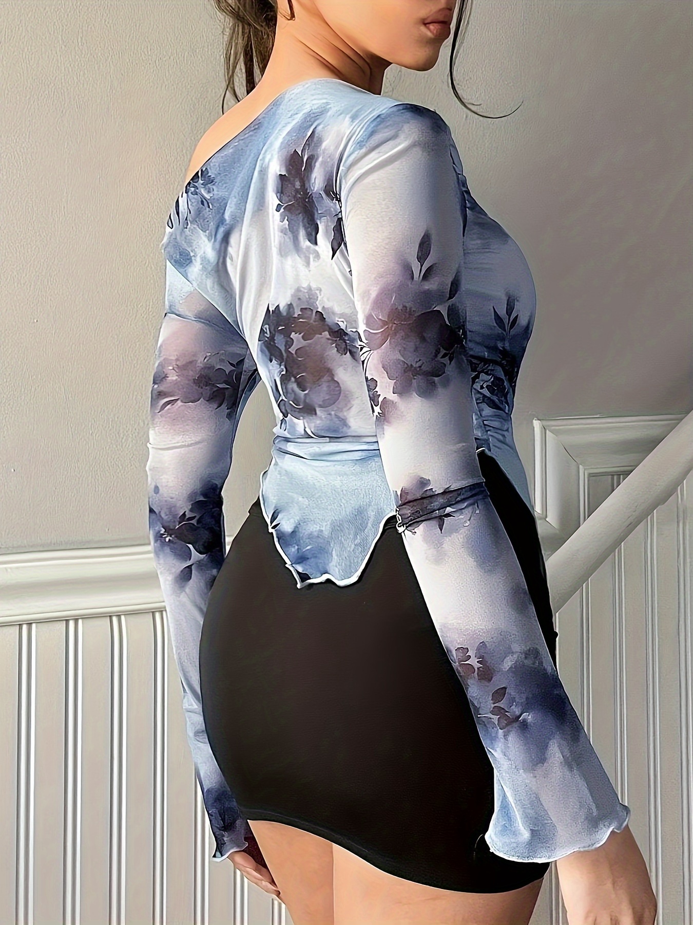 Spring and Autumn Women's T-shirt with Irregular Edges