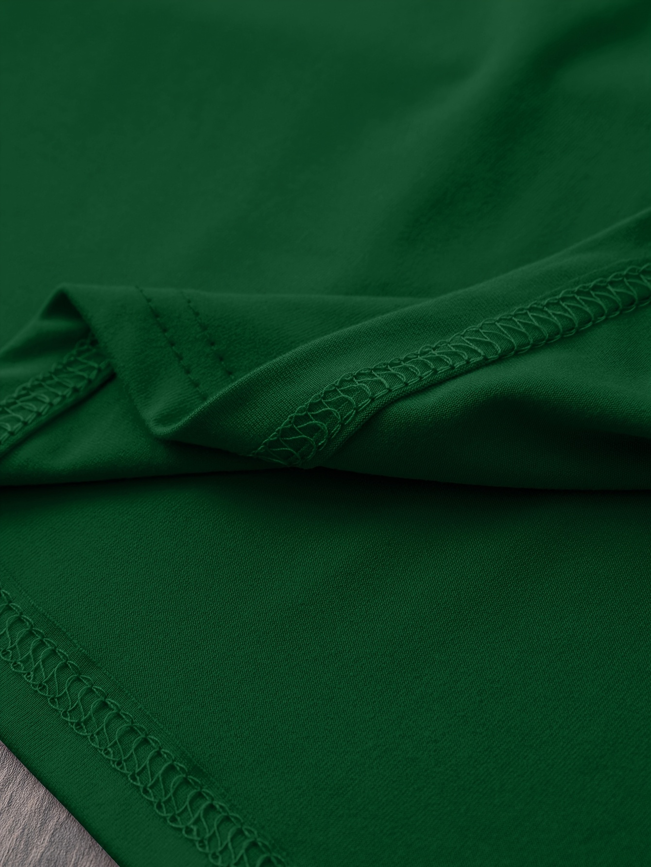 Women's Elegant Round Neck Short-Sleeve T-Shirt - Vibrant Red with White Calvin Monogram Print, Soft Fabric, Casual Versatile Top for Spring & Summer, Machine Washable, Casual Attire, Stylish Letter Print, Comfortable Fit