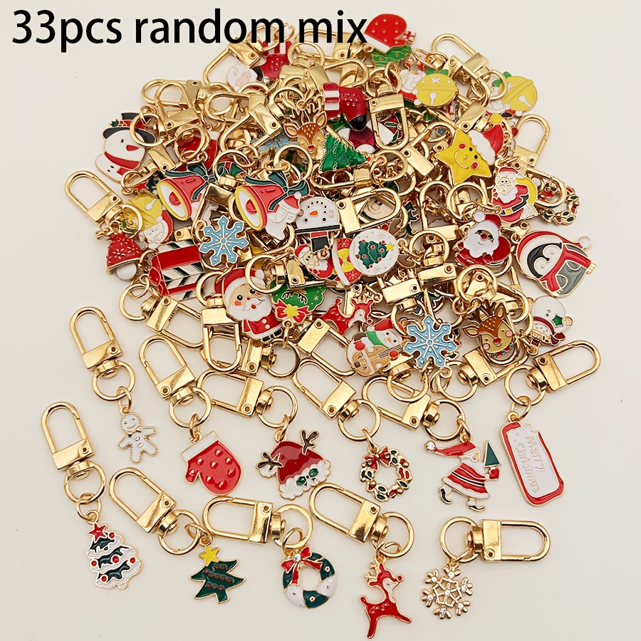 33pcs/set Christmas Keychains, Random Assortment, Festive And Cute Small Ornaments, Full Of Holiday Atmosphere, For During Christmas