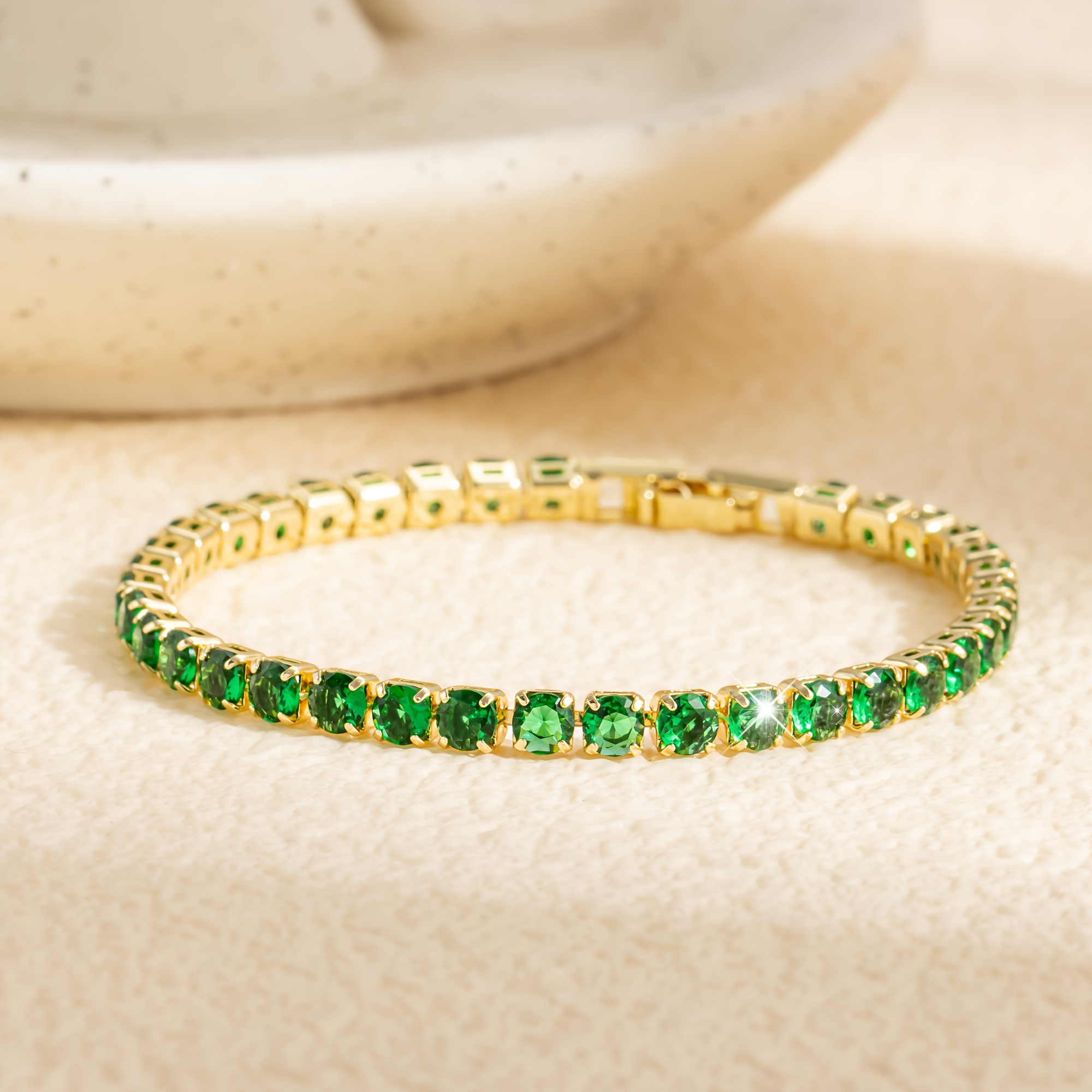 Image of Elegant And Stylish Dark Green , Vintage Bohemian Style, Featuring Sparkling Synthetic Synthetic Zirconia Inlays. Suitable For Daily Wear And 's Day Outfits. A Gift For Mother's Day, For Mothers