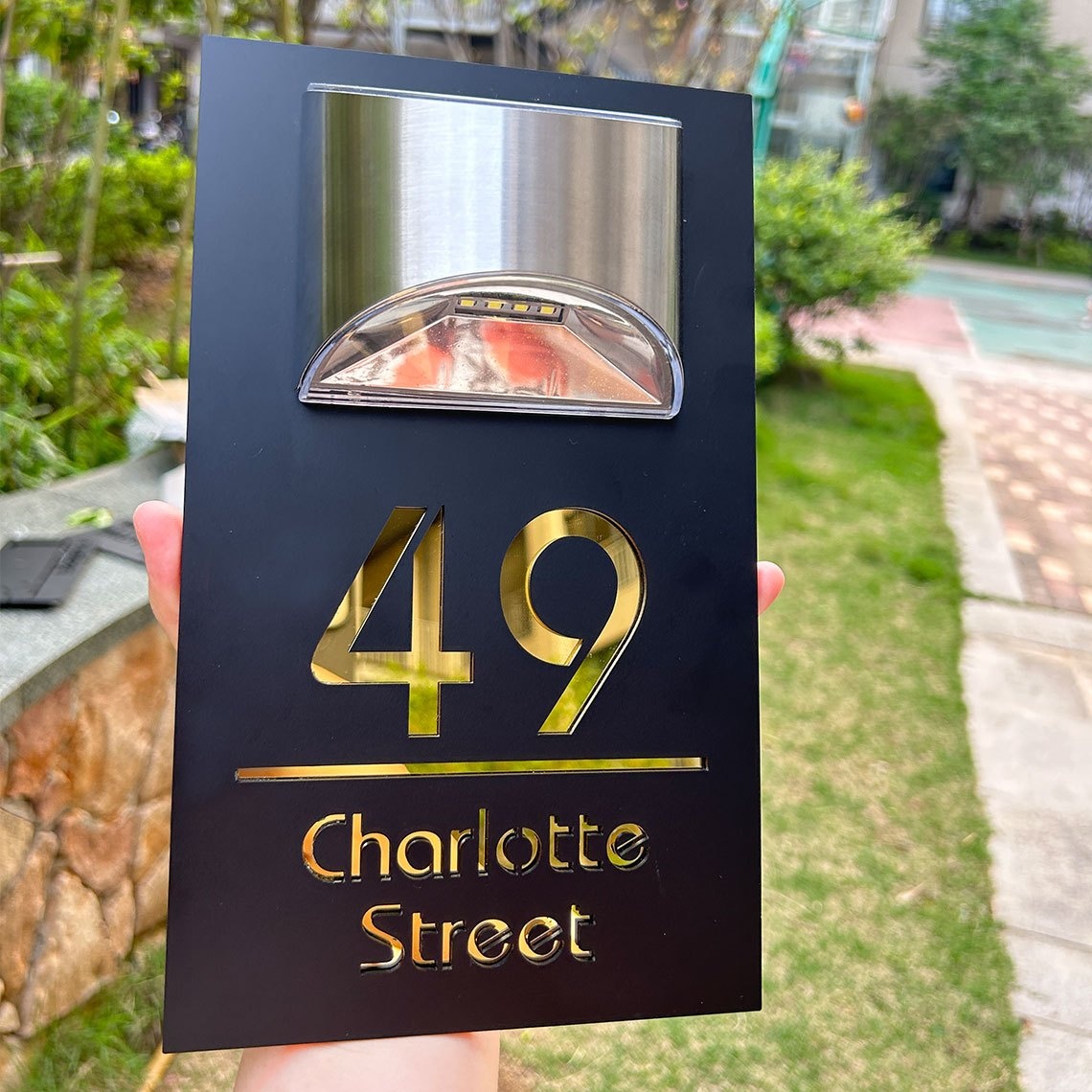 Solar Address Sign – LED Illuminated House Numbers, Waterproof, 2 Light Modes, Auto ON/OFF, Warm & Cool White