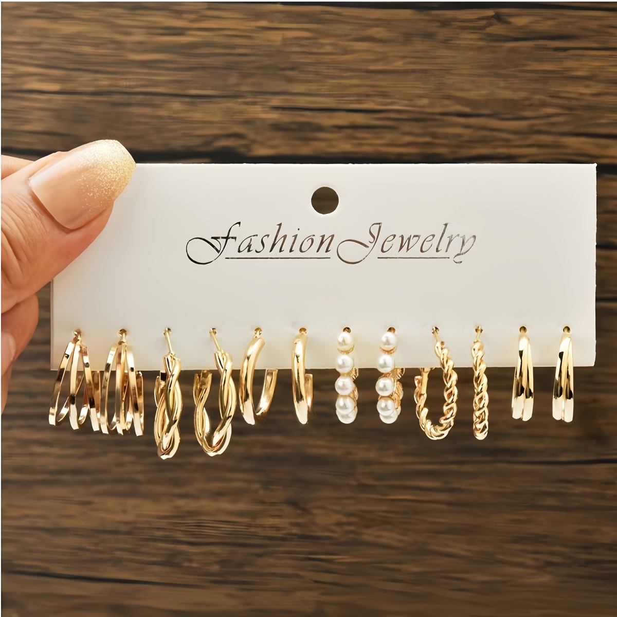 Elegant Geometric Earrings With Peach Heart And Twisted Design, Imitating Pearls, Suitable For Daily Wear, Parties, Banquets, And Gifts.