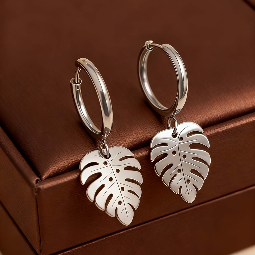 TEMU A Durable, Non-fading Stainless Steel Vintage-style Accessory Trendy And Versatile, Featuring Unique Lightweight Luxury Vibes. Personalized