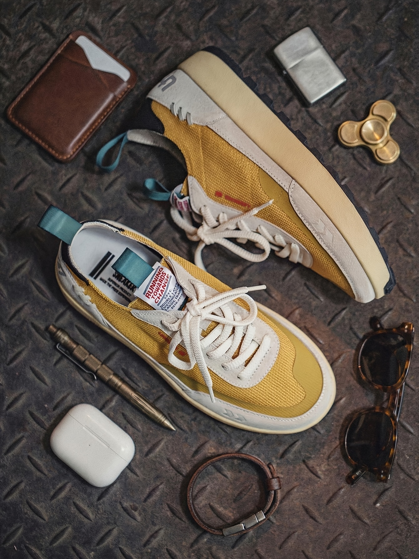 Maden, Nuevas Zapatillas Estrelladas de Verano, Zapatos Deportivos de Lona Waffle para Hombre, Malla Transpirable para Viajeros, Suela Gruesa Casual, Zapatos Forrest Gump Blanco Amarillo, Zapatos de Golf, Tenis, Camping