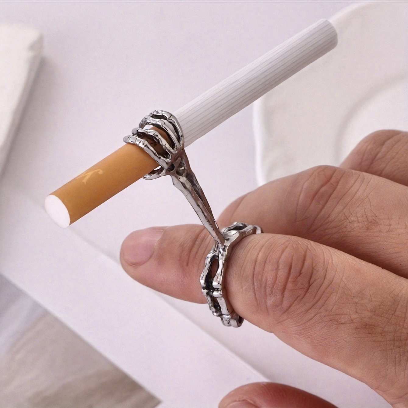 1pc of a Bone-Shaped Smoking Ring with a Skull Design on The Mouthpiece