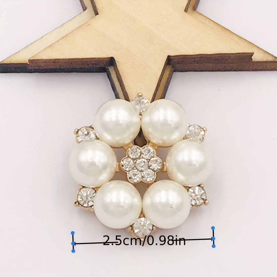 Luxury Fashion Pearl Flower Brooches No.5 Pearl Pins. Luxury Pearl Flower Brooches  Women Brooch Safety Pin. 