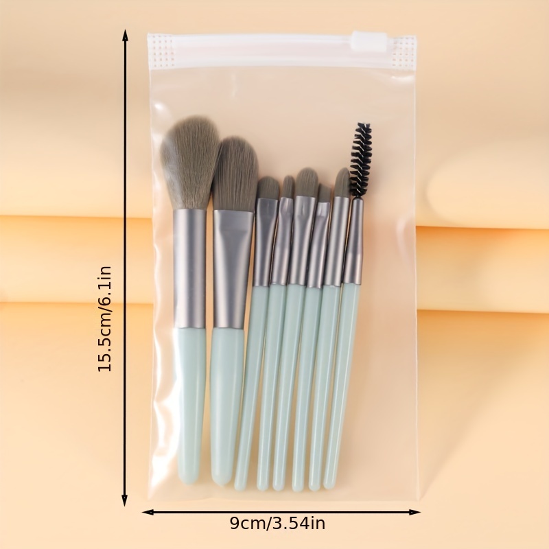 4-Piece Mini Makeup Brush Set with Storage Case - VILIA – TweezerCo