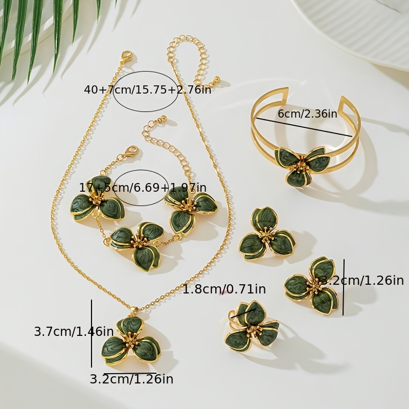 TEMU Five-piece Women's Jewelry Set: 1 Dopamine Green Floral Pendant Necklace, A Pair Of Stud Earrings, , And A Bracelet