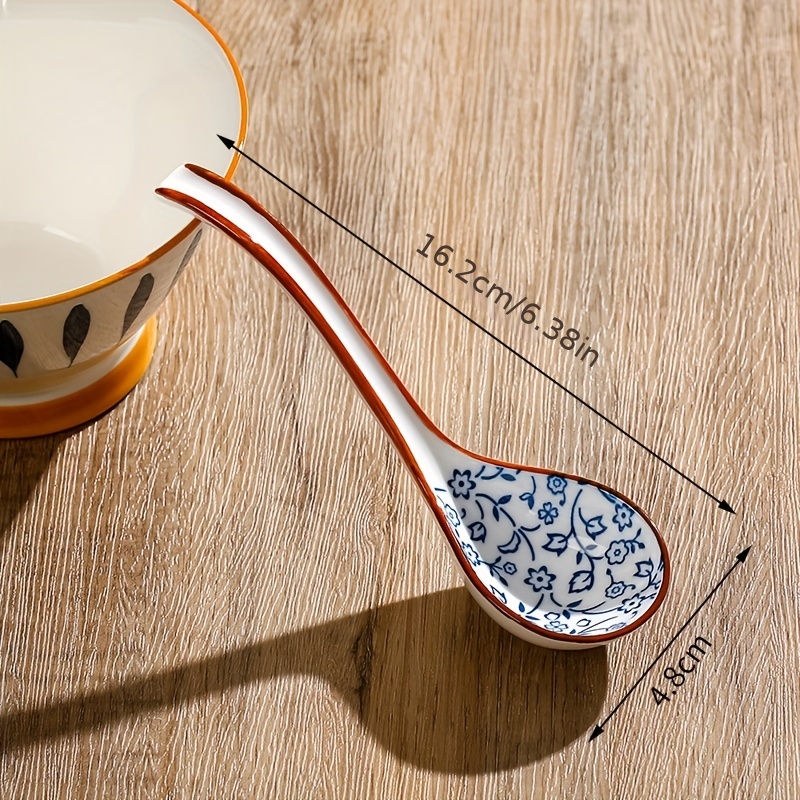 Comprar Cuchara de cerámica japonesa creativa para sopa, Ramen, mango  ancho, cuchara grande, cuchara curva, vajilla, accesorios de cocina