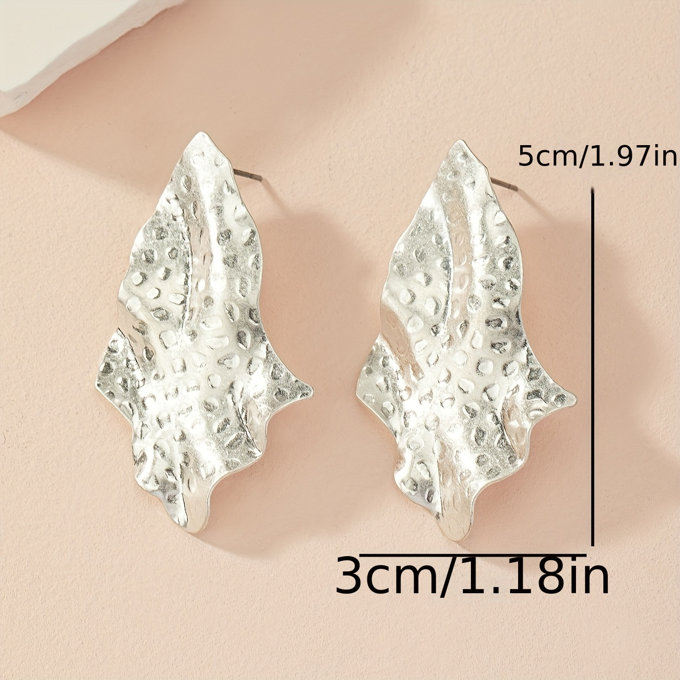 2pcs Golden Geometric Irregular Iron Earrings Bold Hammered Texture
